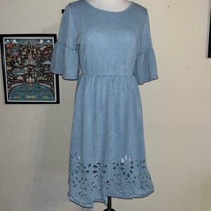 Egy blue dress with laser cut hemline, size Large, ruffle sleeves, lined bottom